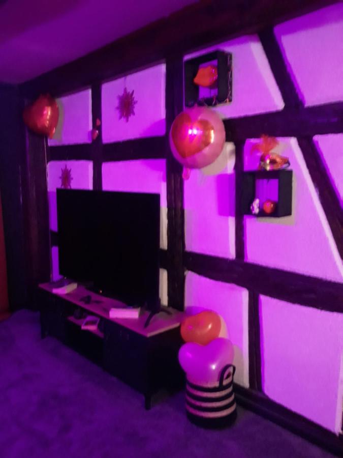 Love Room Le Rouge Et Noir Barr Dış mekan fotoğraf