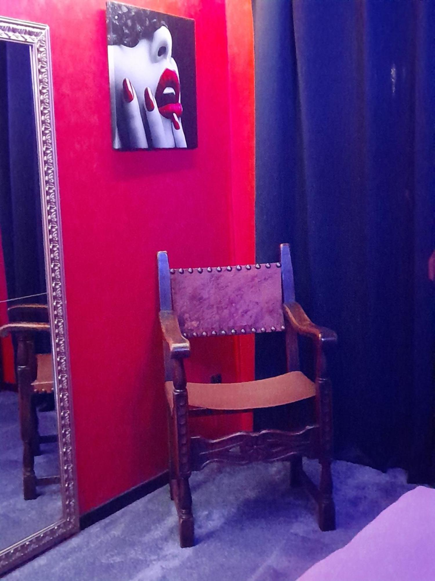 Love Room Le Rouge Et Noir Barr Dış mekan fotoğraf