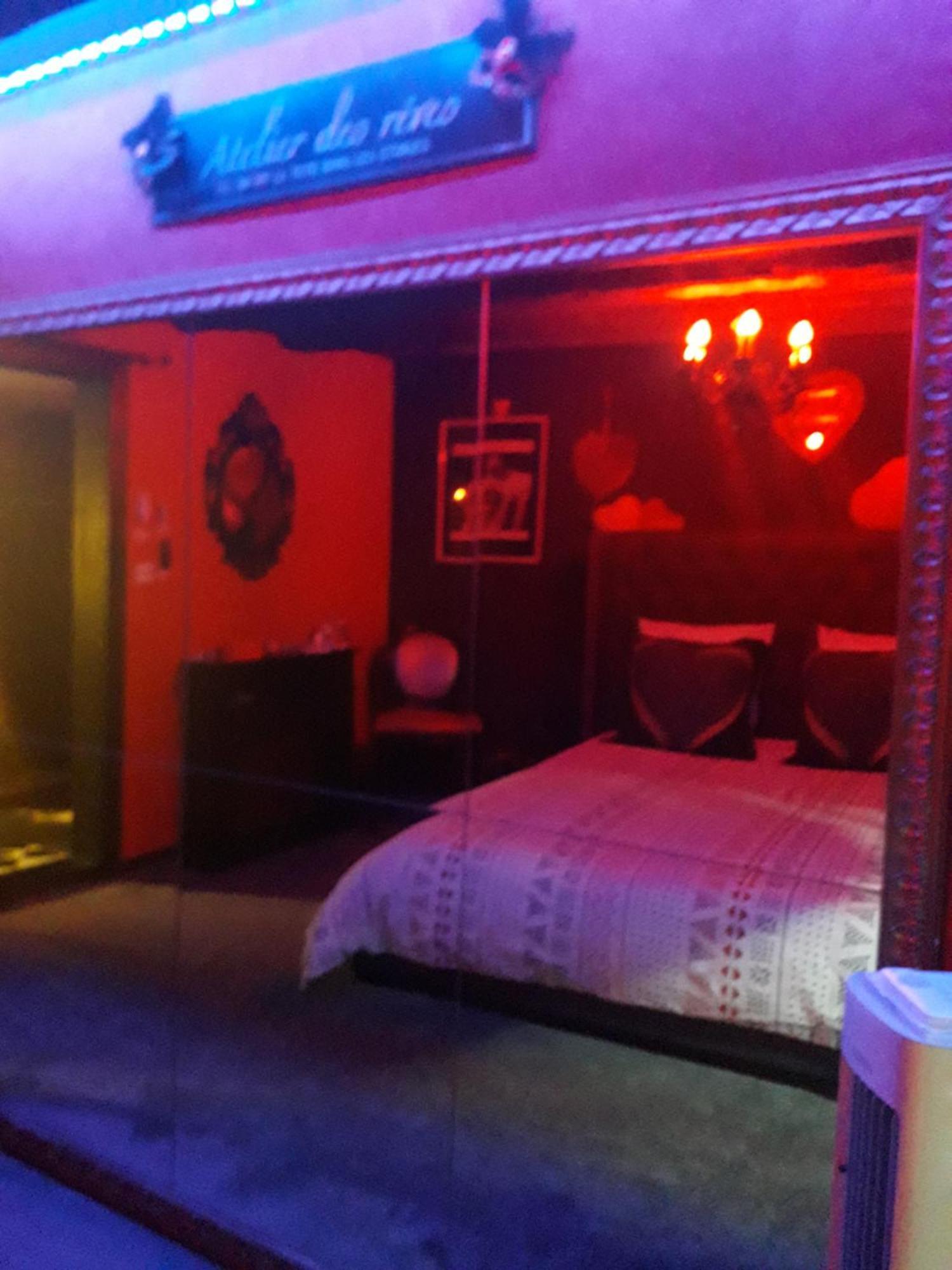 Love Room Le Rouge Et Noir Barr Dış mekan fotoğraf