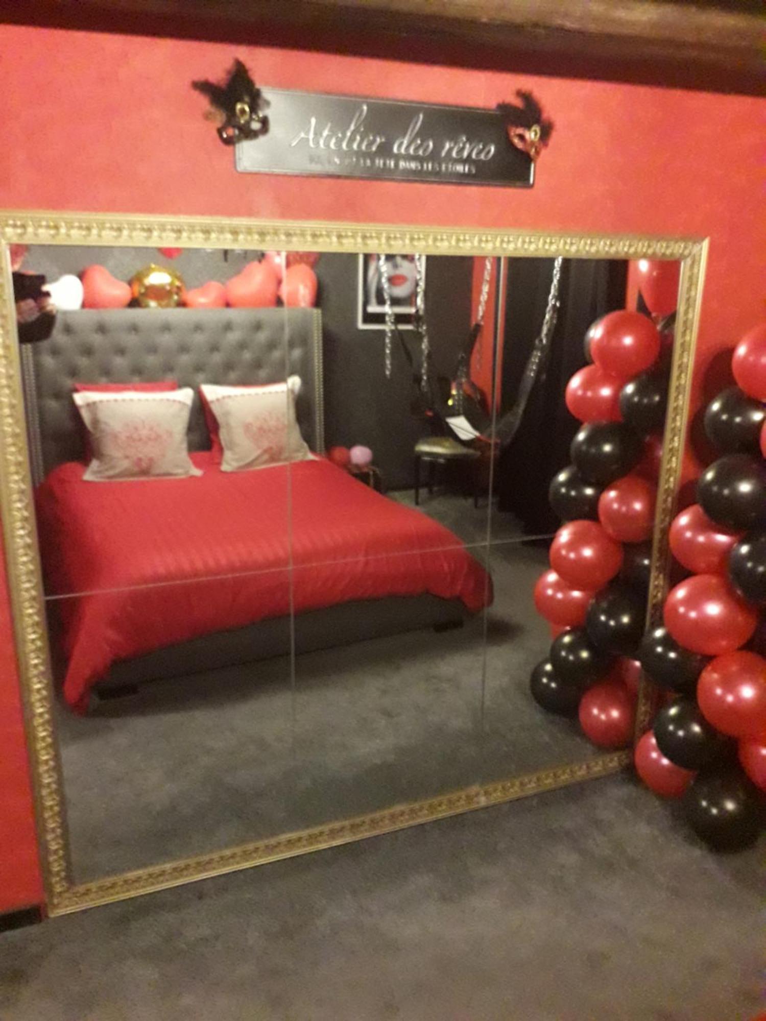 Love Room Le Rouge Et Noir Barr Dış mekan fotoğraf