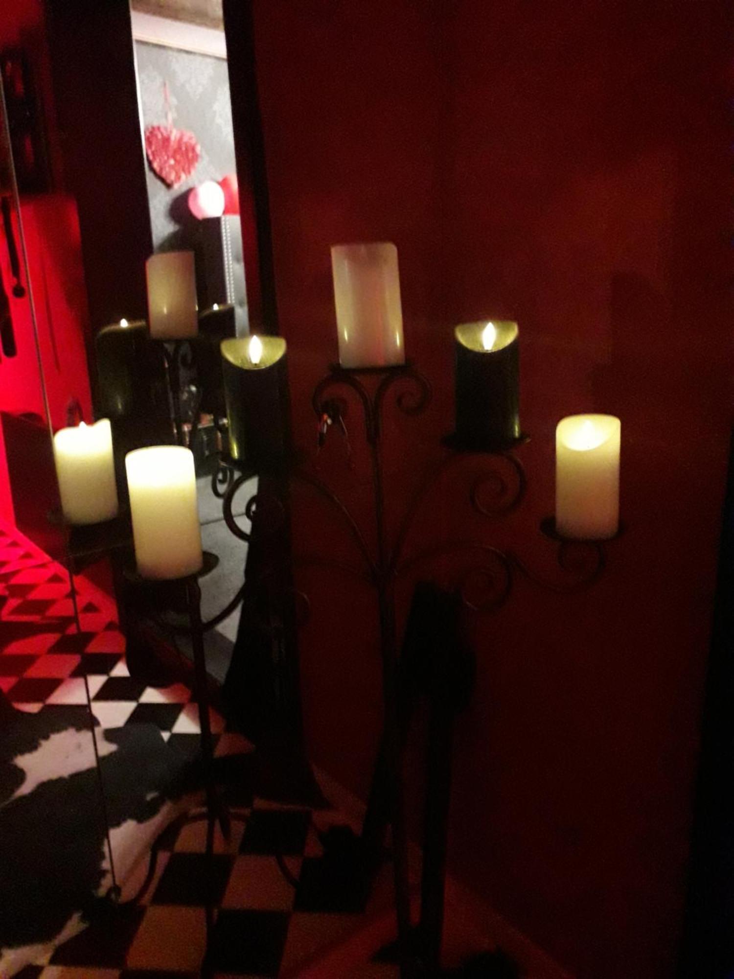 Love Room Le Rouge Et Noir Barr Dış mekan fotoğraf